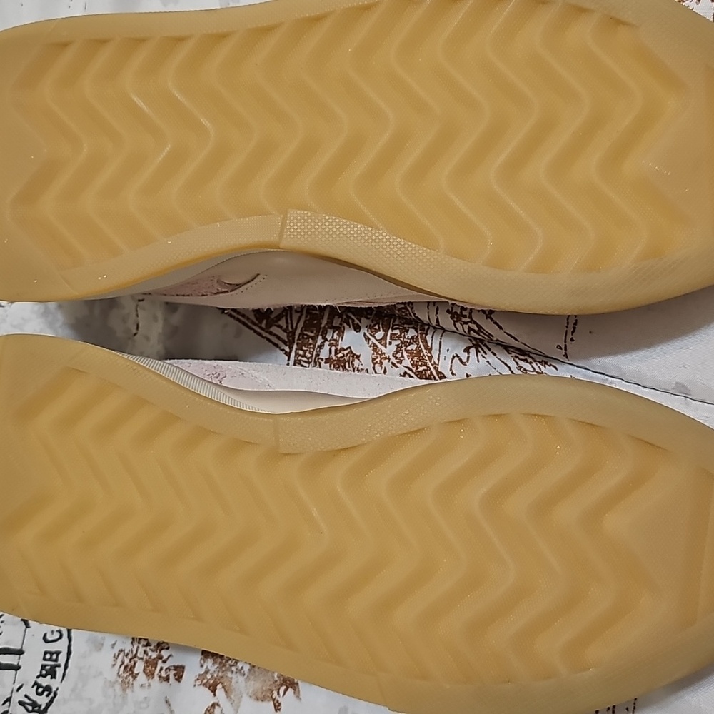 Puma - Picture 5 of 5